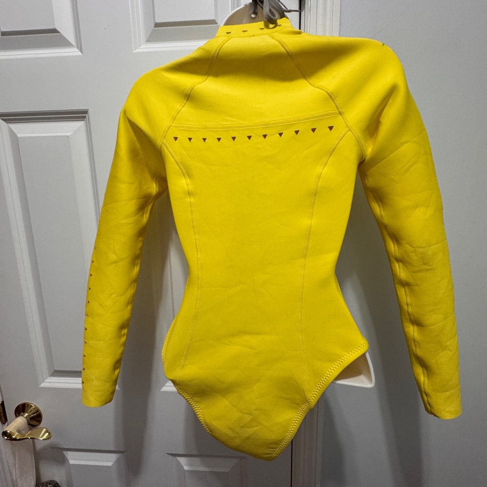 GIGI C Yellow Riley One Piece Swimsuit surf suit size m - Picture 6 of 8